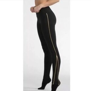 44⭐️Pure Barre Splits59 Strive Gold Trim Leggings